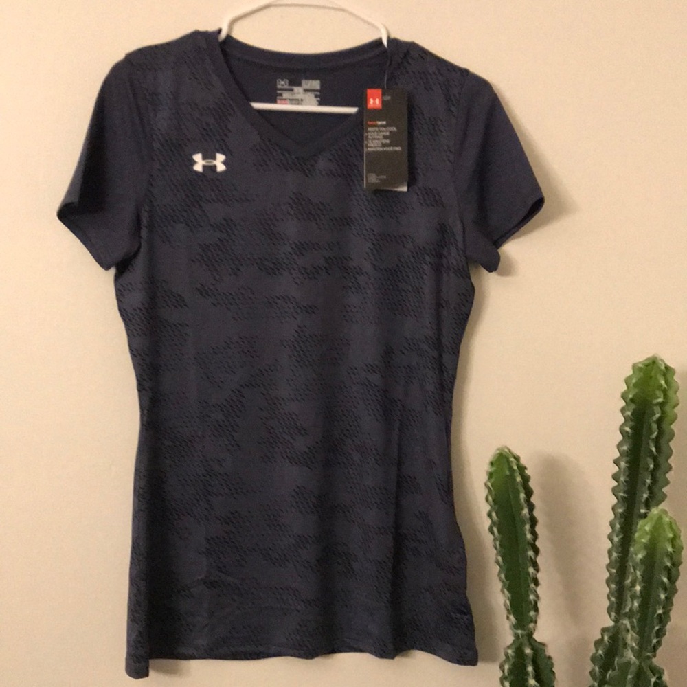 Under Armour fitted top size small